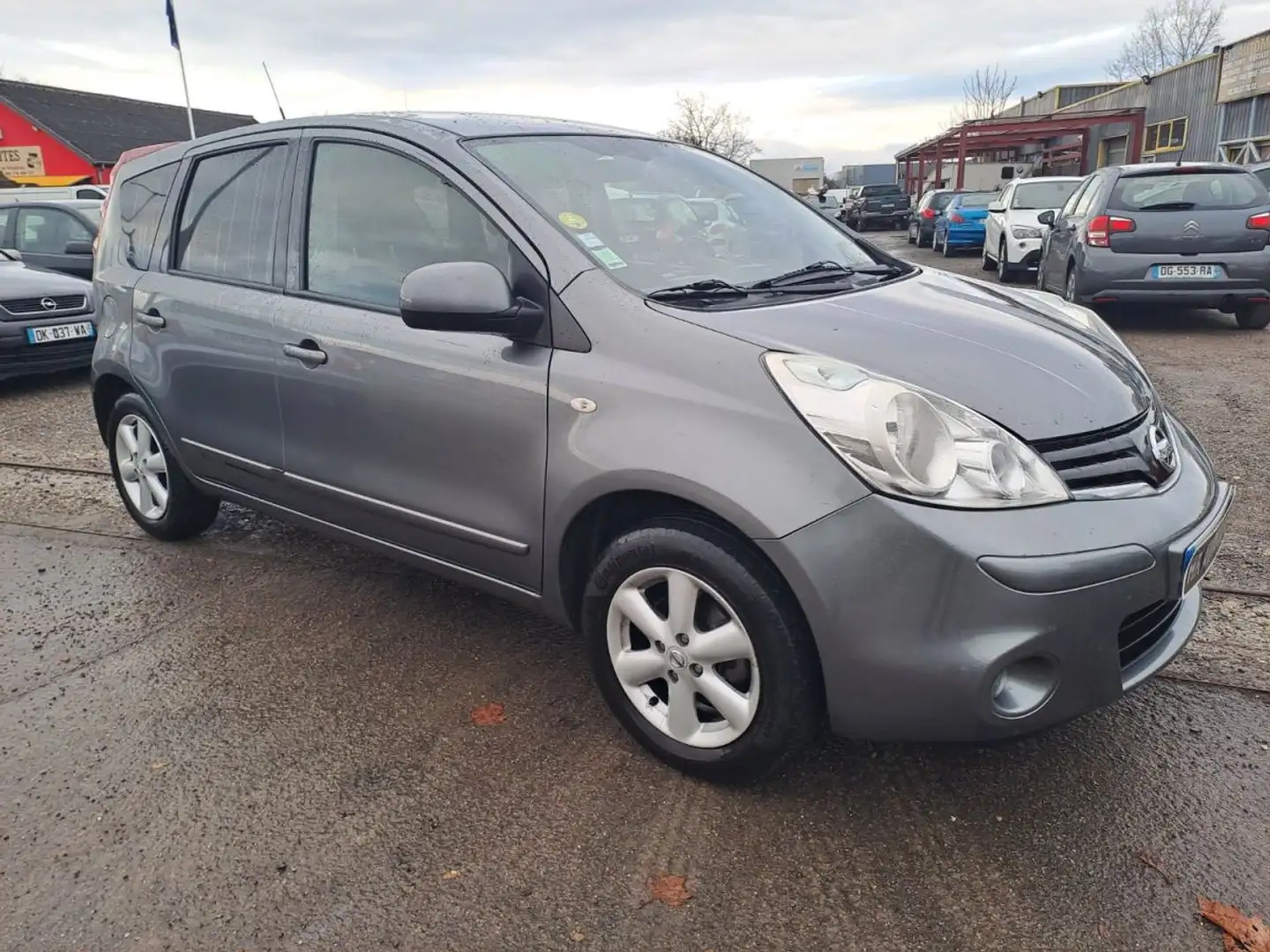 Nissan Note 1.5 dCi 90 cv Gris - 2