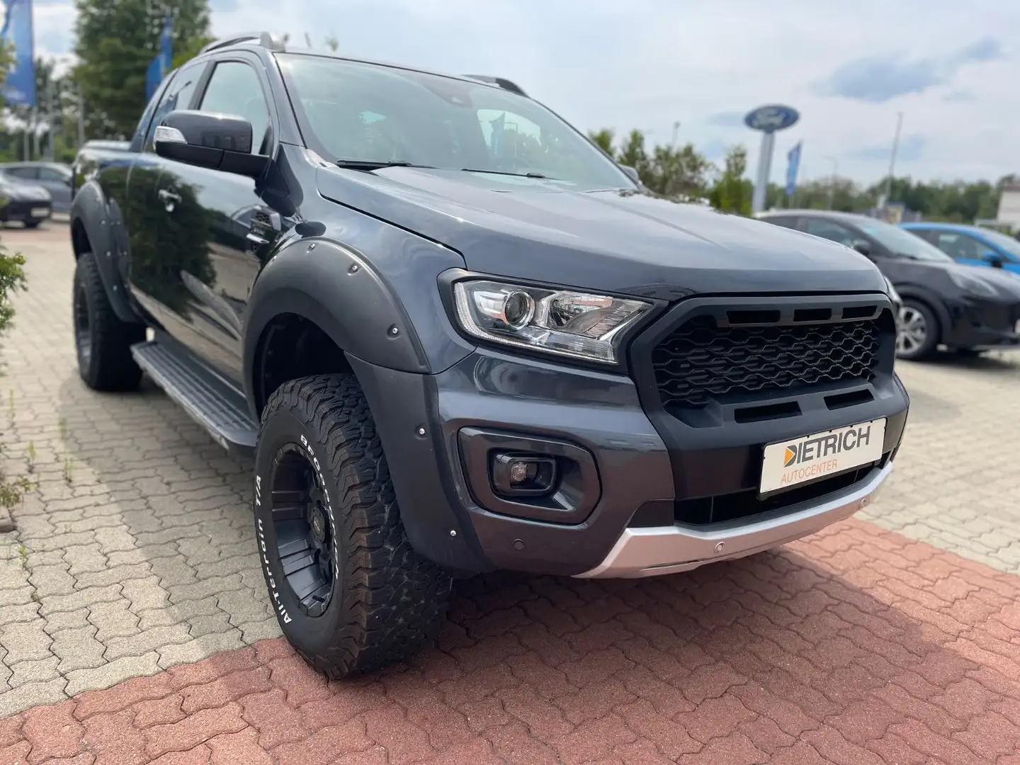 Ford Ranger Wildtrak Extrakabine 4x4 213PS Automatik Grau - 1