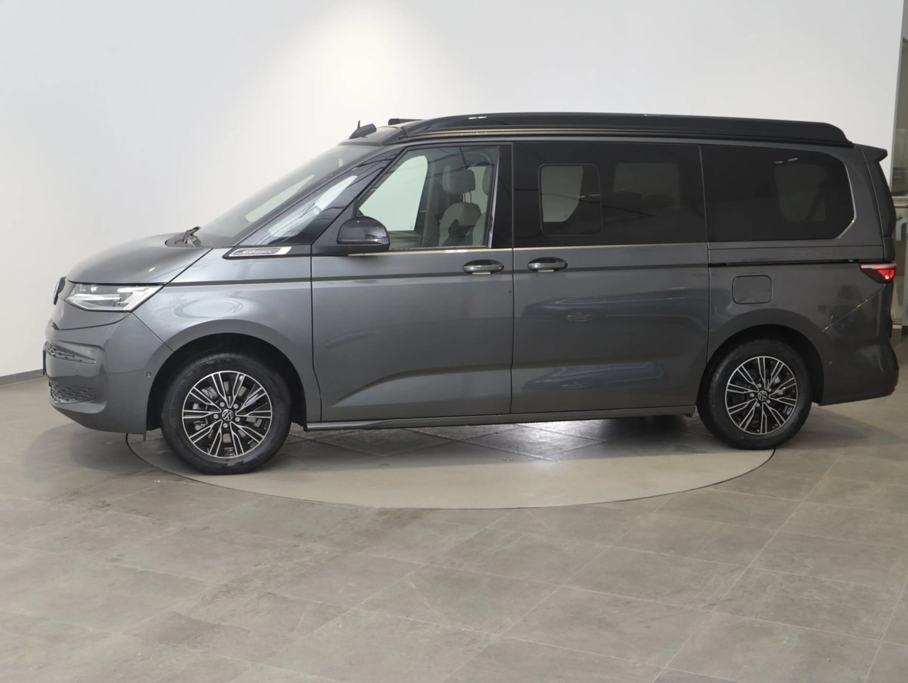 Volkswagen T7 California VW Multivan T7 California eHybrid 180 kW 4M — photo 5