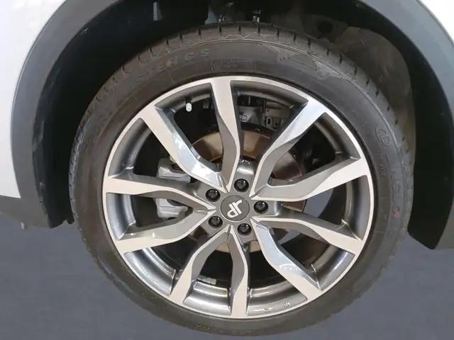 DR Automobiles DR6 view 9