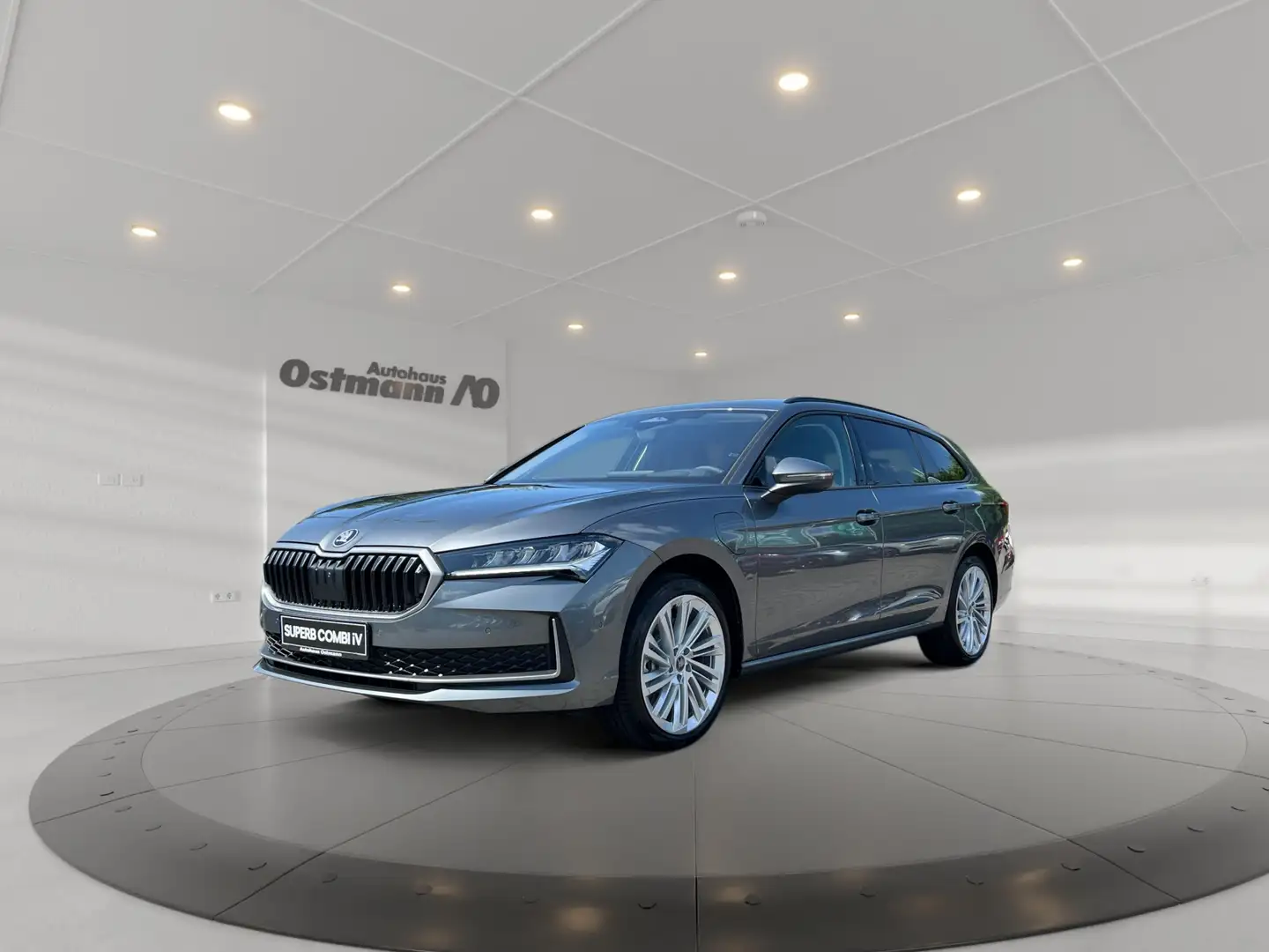 Skoda Superb Combi Selection 150kW TSI iV *MATRIX*360° Grau - 2