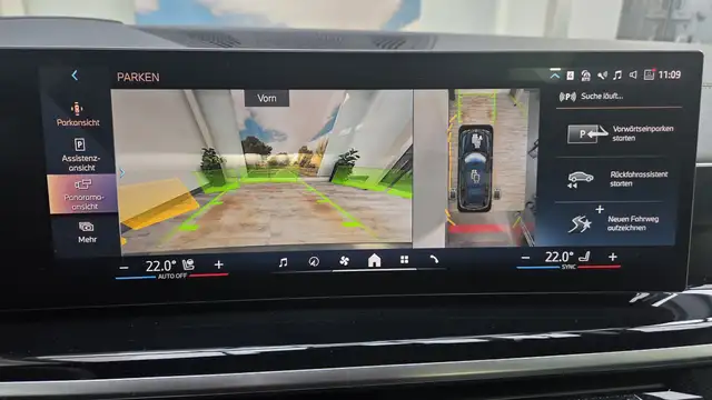 BMW X7 view 14