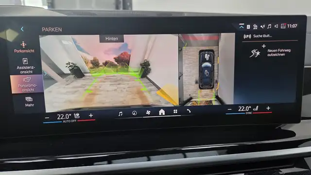 BMW X7 view 13