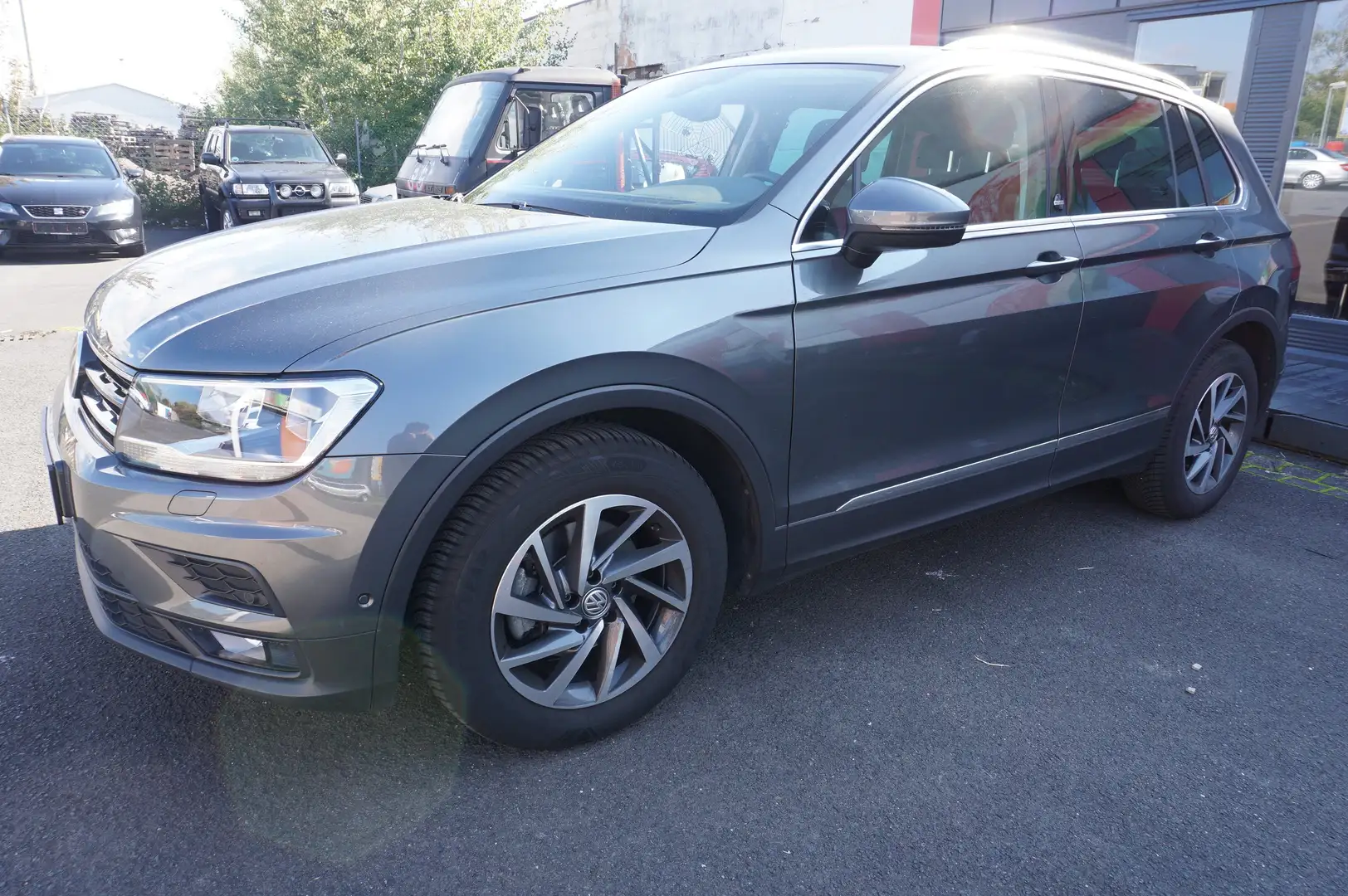 Volkswagen Tiguan Highline BMT/Start-Stopp 4Motion, 1Hand*Navi Grau - 2