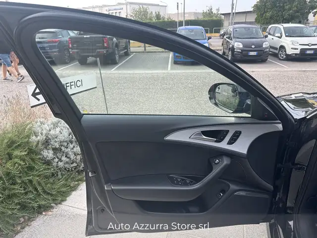 Audi A6 view 11