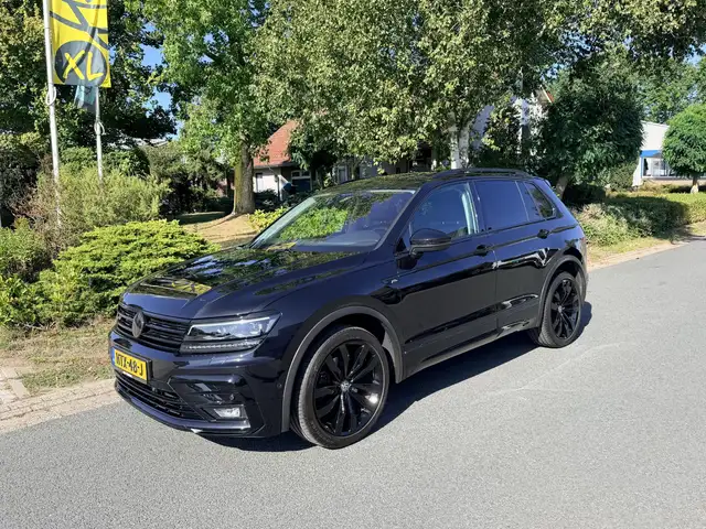 Volkswagen Tiguan 2.0 TSI 4Motion 220PK DSG R-Line•Pano•Trekhaak