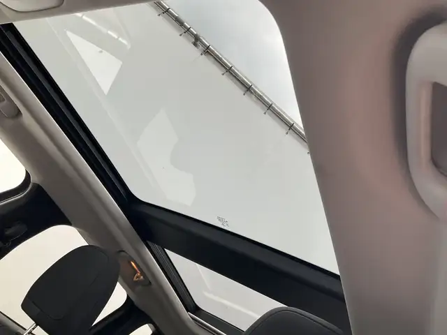 Jeep Renegade view 4