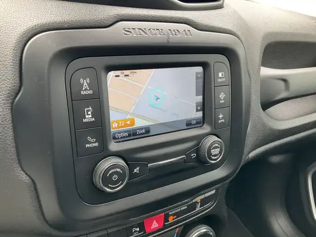 Jeep Renegade view 5