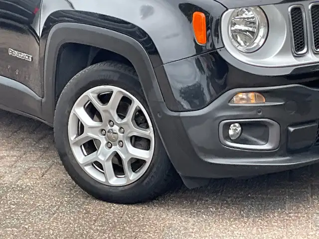 Jeep Renegade view 16