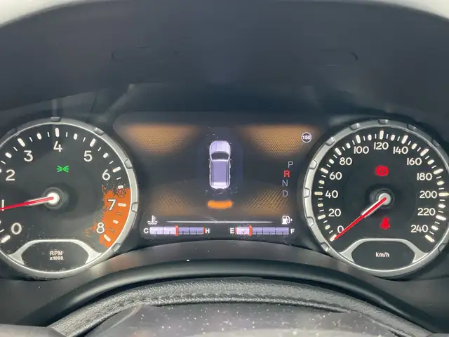 Jeep Renegade view 30