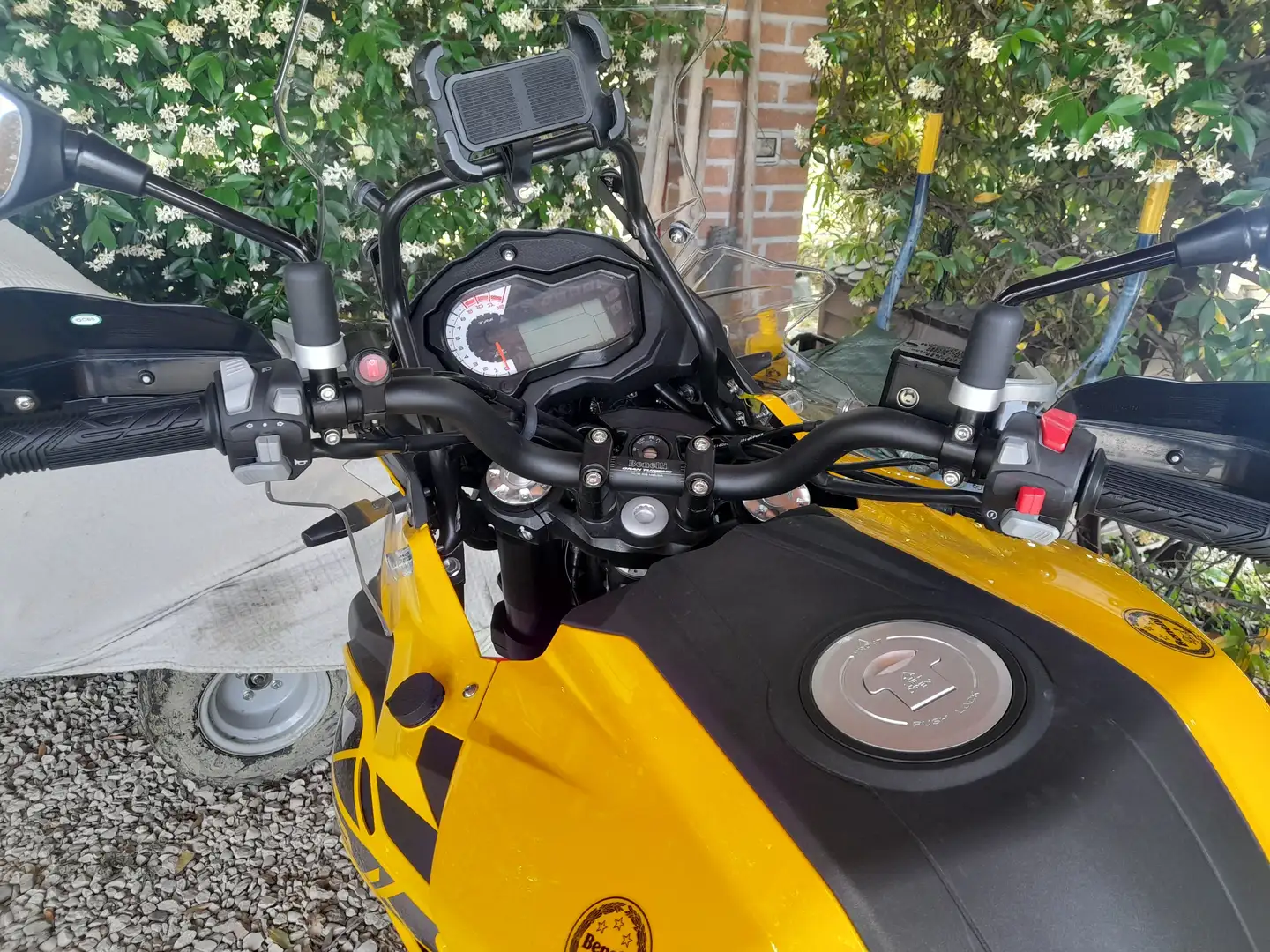 Benelli TRK 502 X Amarillo - 1