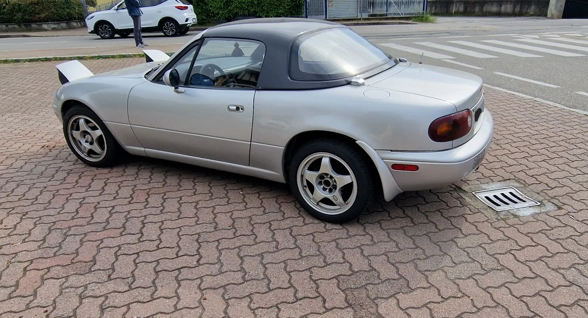 Mazda MX-5 1.6 cat. Argintiu - 2