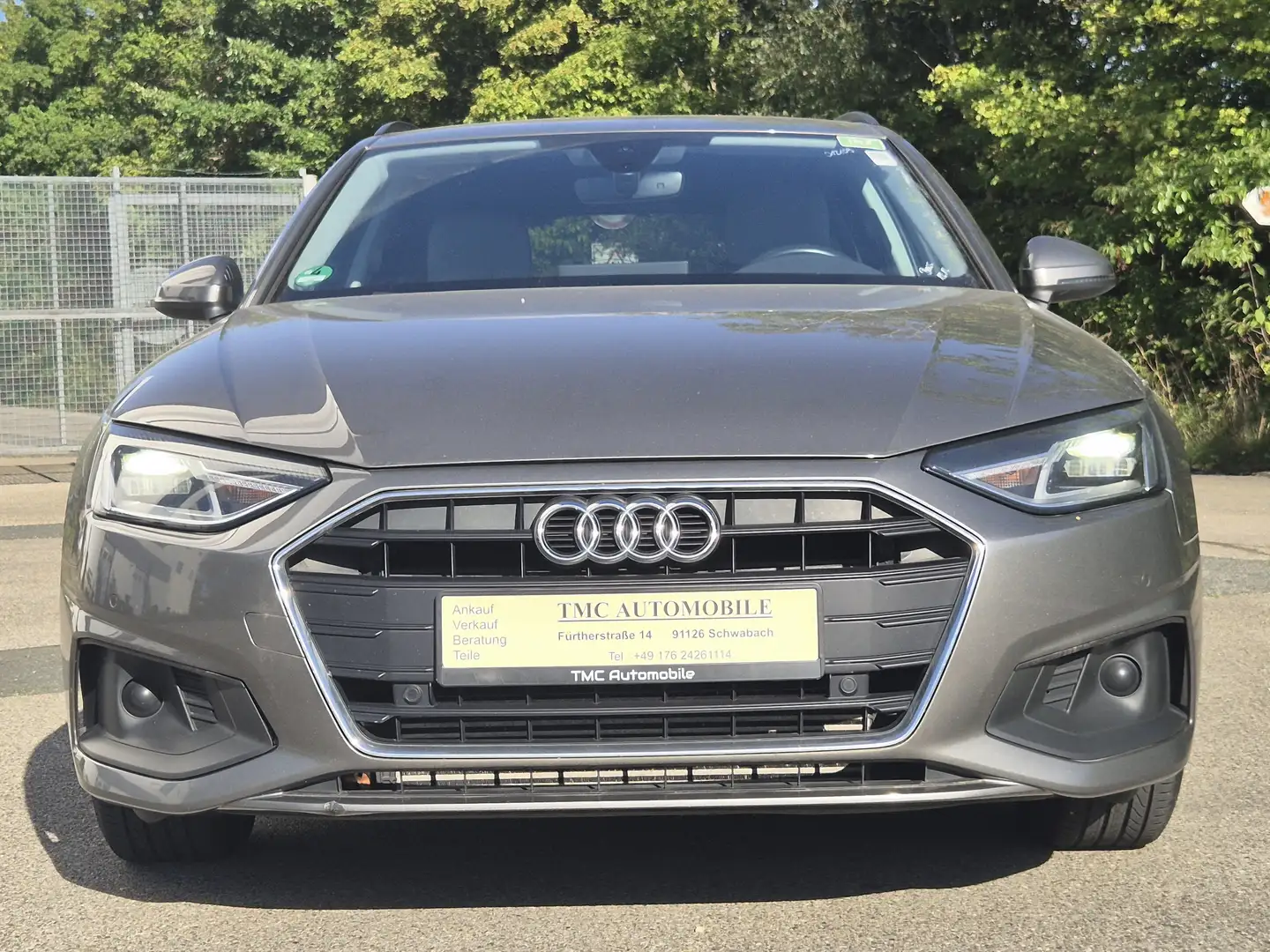 Audi A4 Facelieft Navi Automatik Ahk S-heizung 1 Hand Grau - 1