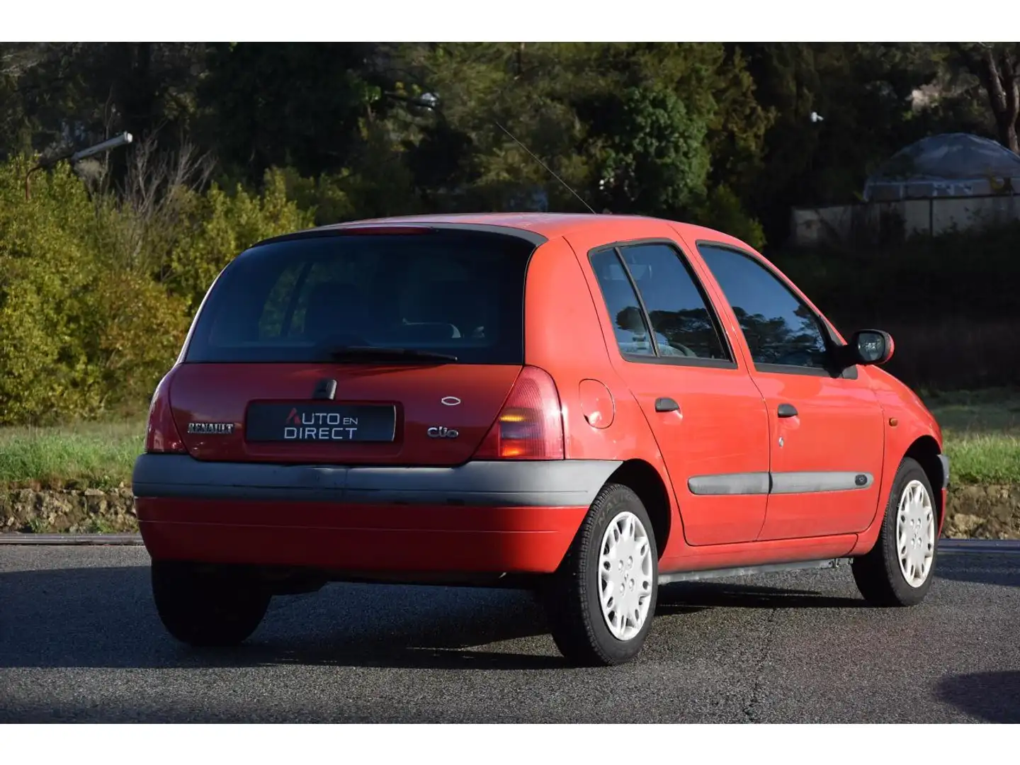 Renault Clio Clio 1.2i  II BERLINE RTE PHASE 1 Rouge - 2