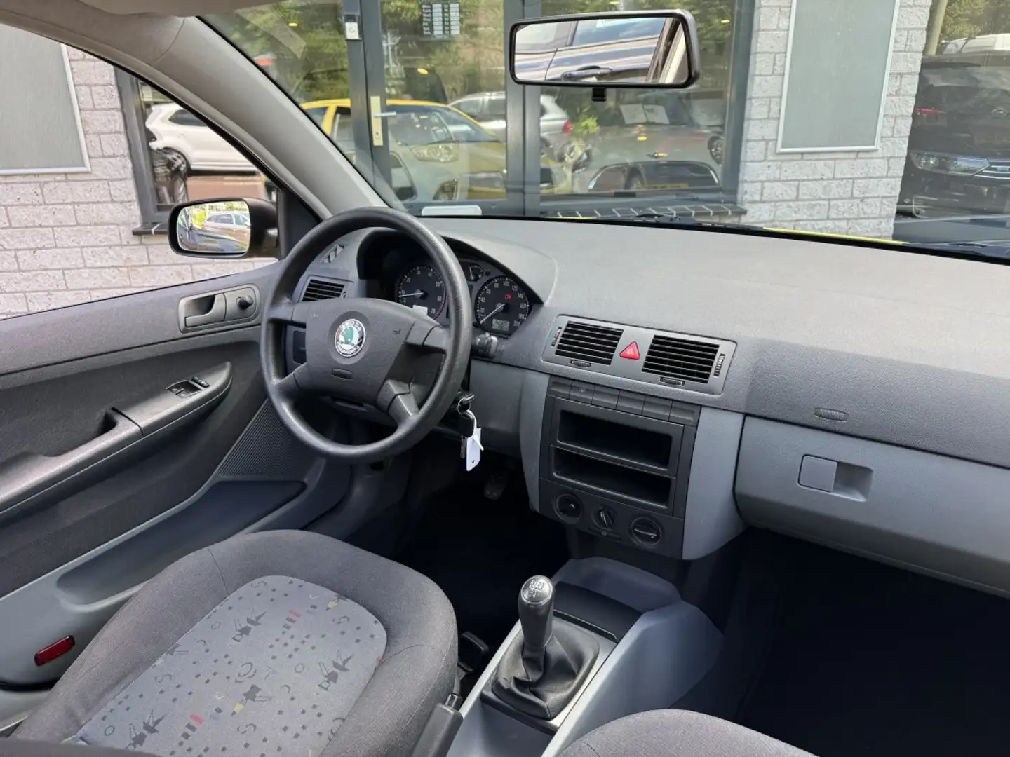 Skoda Fabia 1.2 Classic 5Drs Nieuwe Apk Nap Gelb - 2