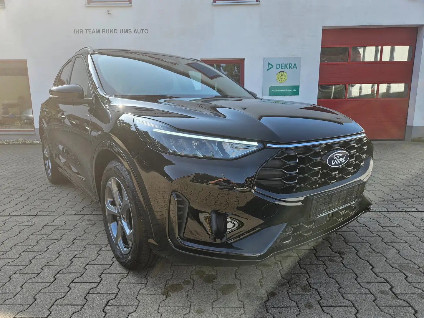 Ford Kuga ST-Line Winterpaket, LED, Navi, Kamera, PDC, Sync4 Schwarz - 1