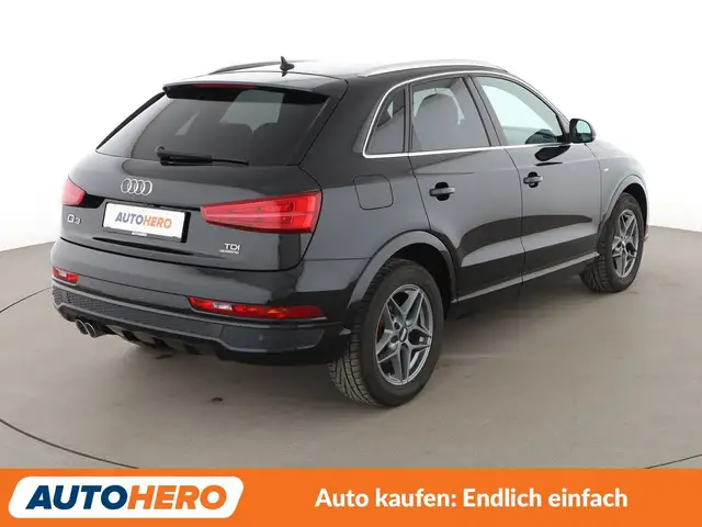 Audi Q3 view 6