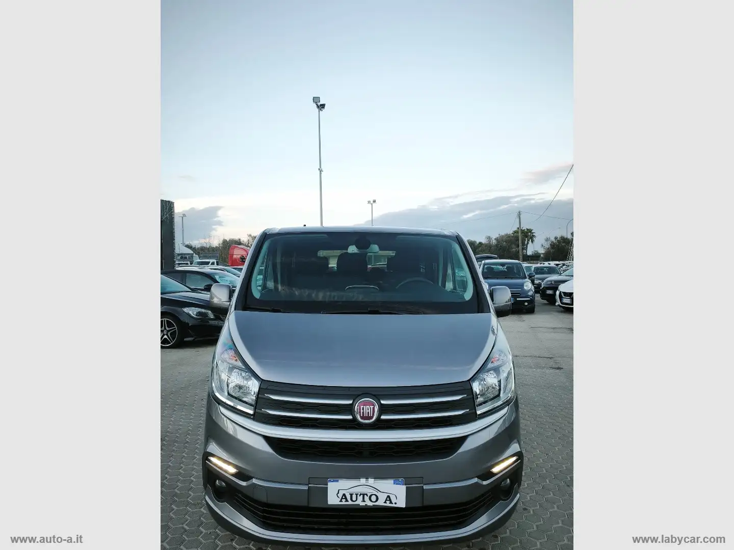 Fiat Talento TALENTO 1.6 MJT 125 CV 9 POSTI Gris - 2