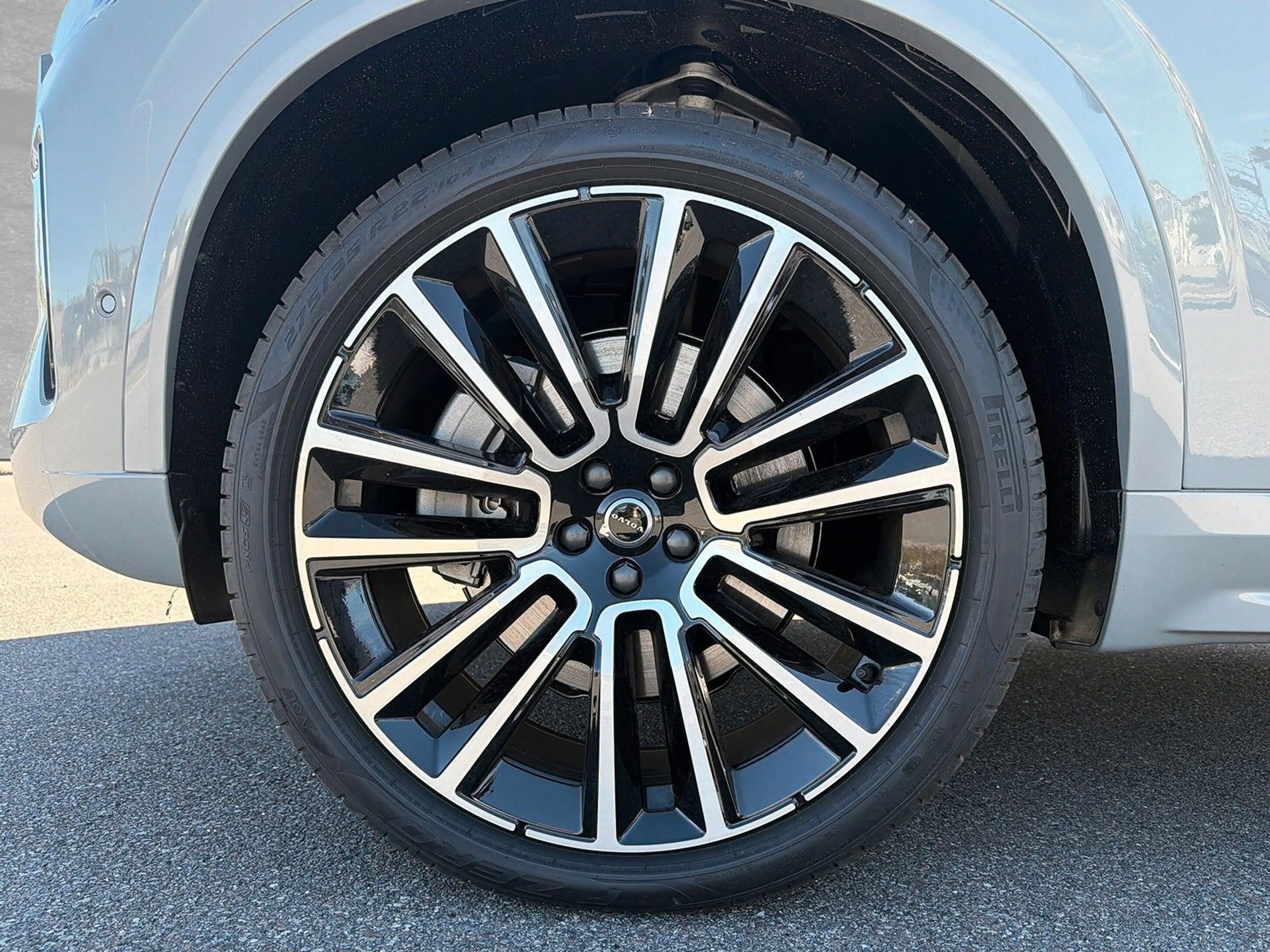 Volvo XC90 T8 AWD Black Edition Ultra 7-Sitzer AHK ACC — photo 2