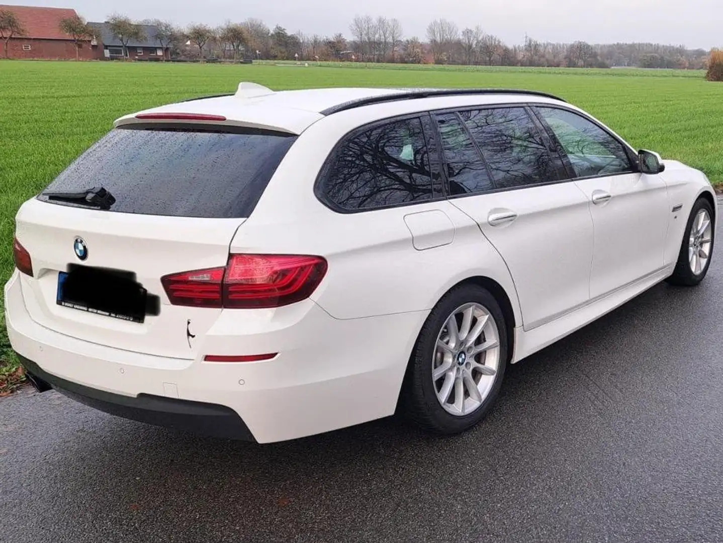 BMW 520 520d Touring Aut. M-Sportpaket Navi Shadow-Line White - 2