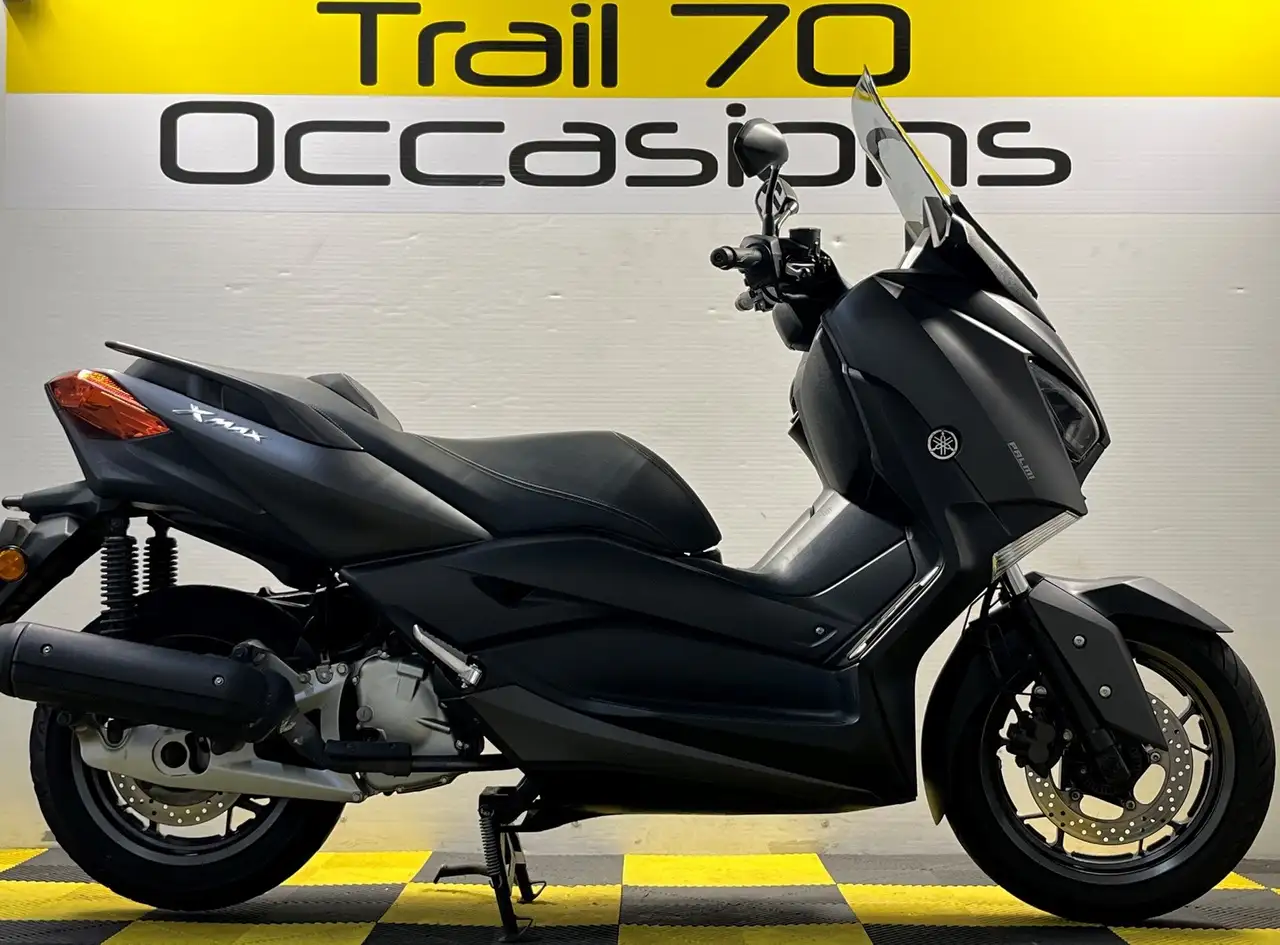 Yamaha X-Max 125