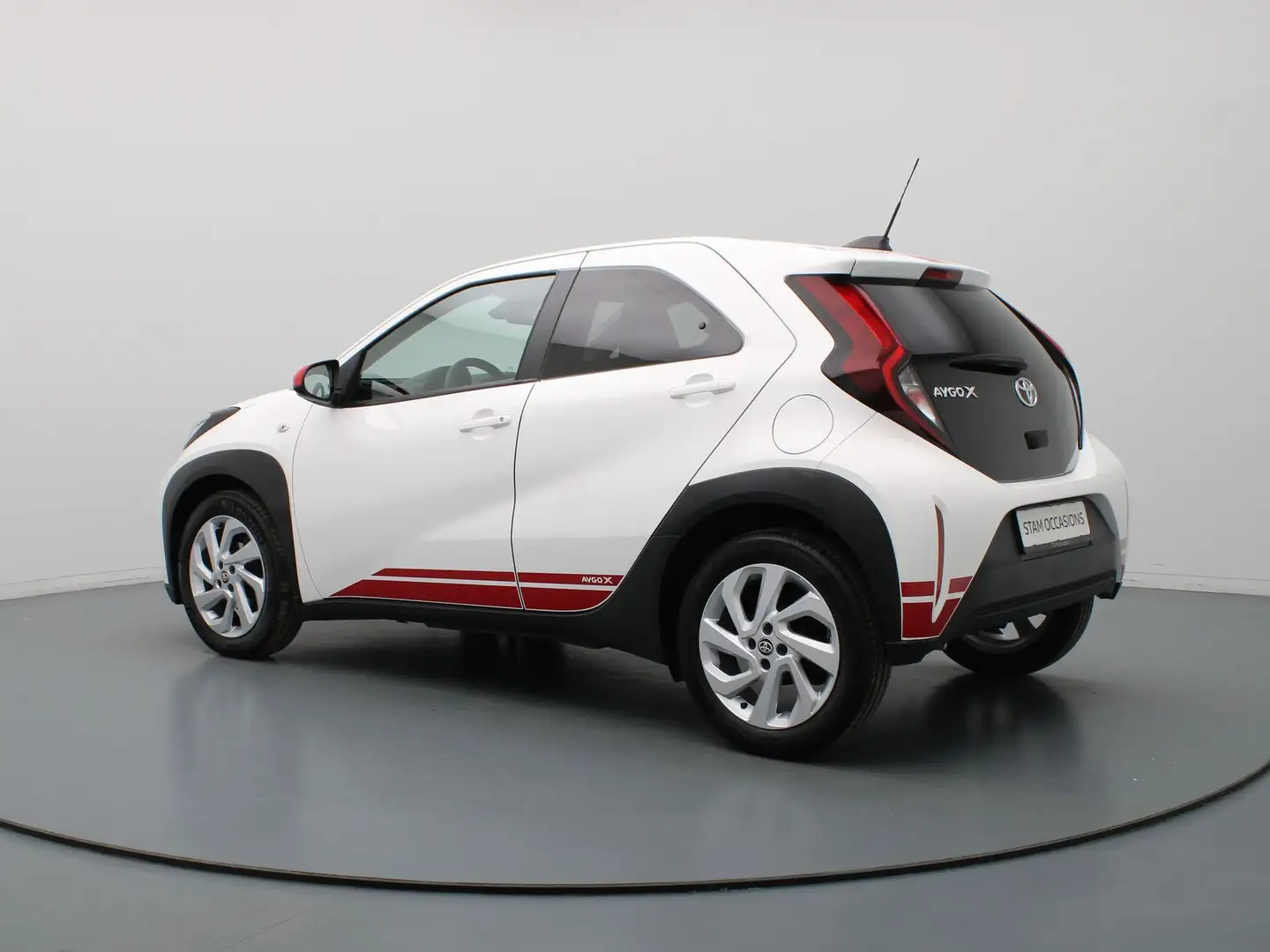 Toyota Aygo X 1.0 VVT-i MT first Adapt. Cruise | Camera | Climat Blanc - 2