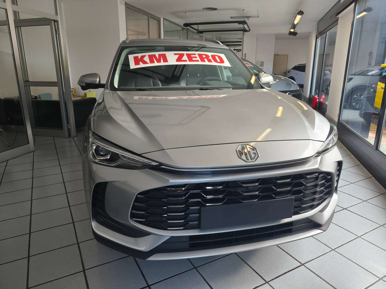 MG ZS 1.5 ZS HYBRID LUXURY VARI COLORI NESSUN VINCOLO FINANZIAMENTO
