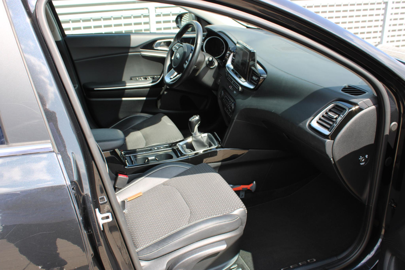 Kia Ceed SW / cee'd SW Sportswagon 1.0 T-GDi DynamicPlusLine — photo 11