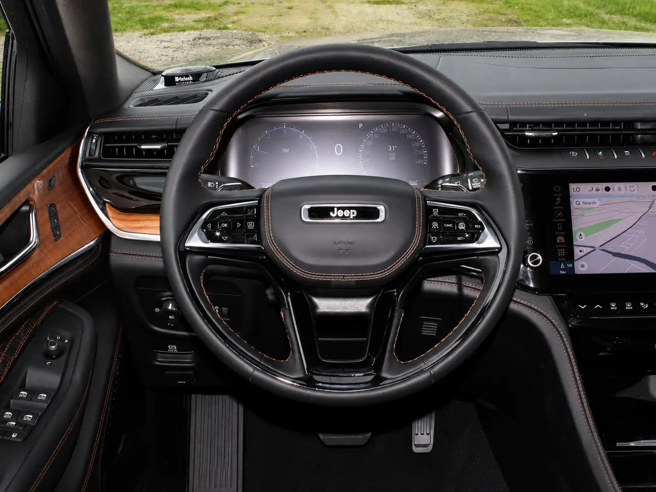 Jeep Grand Cherokee снимка Jeep Grand Cherokee
