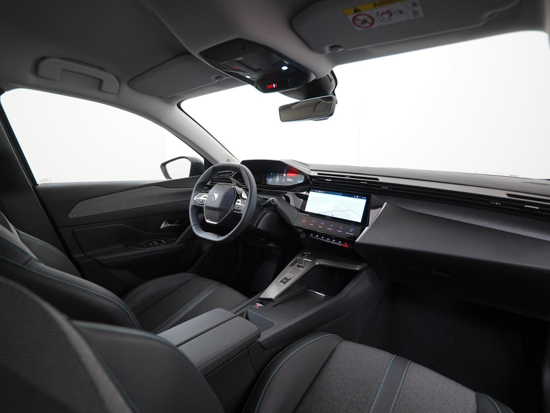 Peugeot 408 1.2 Hybrid 145 e-DCS6 Allure | Head-up display | 3 — photo 2