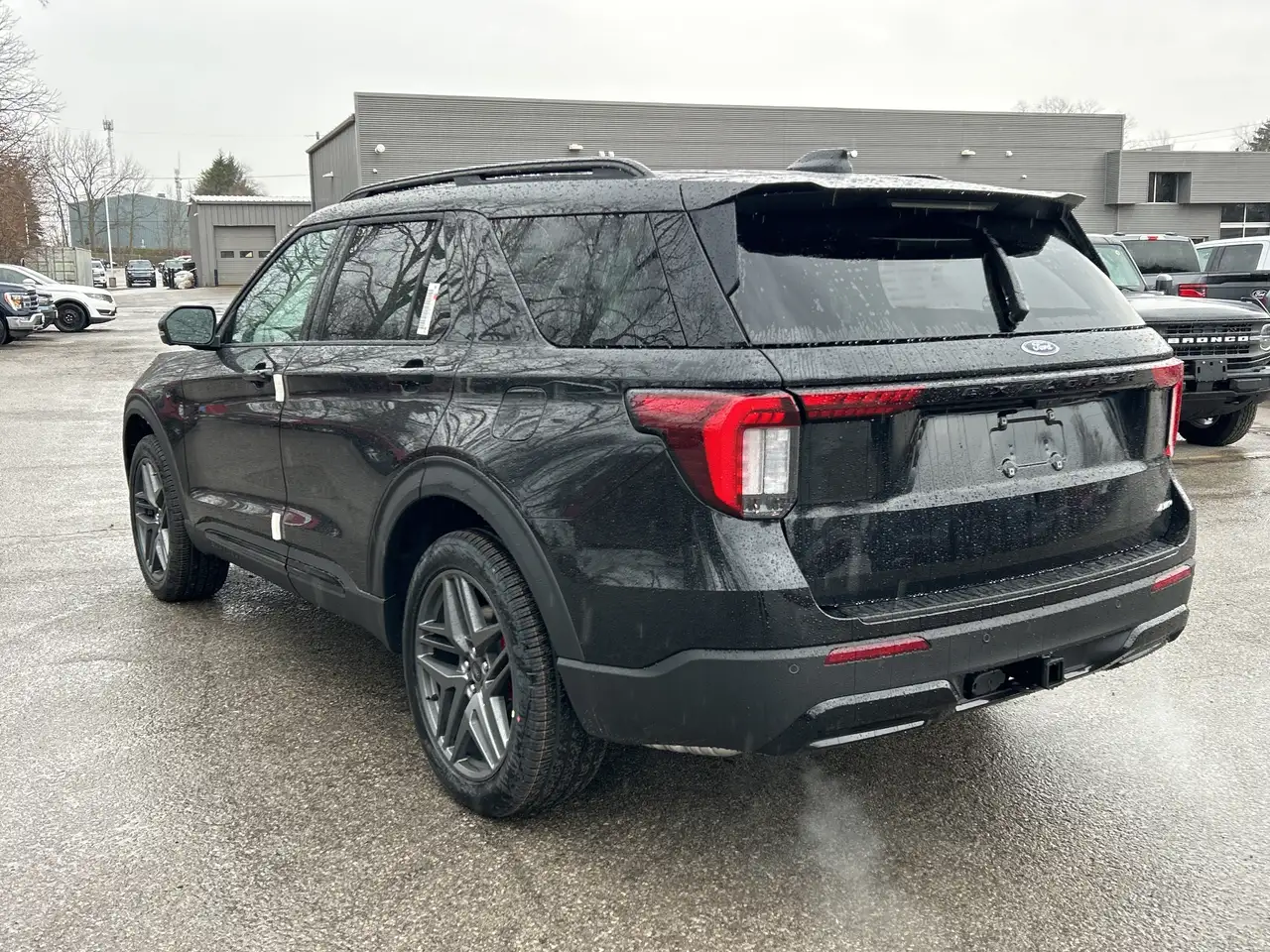 Ford Explorer снимка Ford Explorer