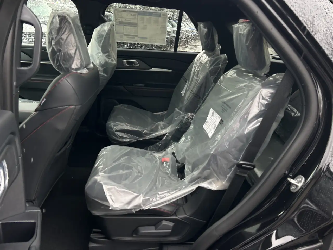 Ford Explorer снимка Ford Explorer