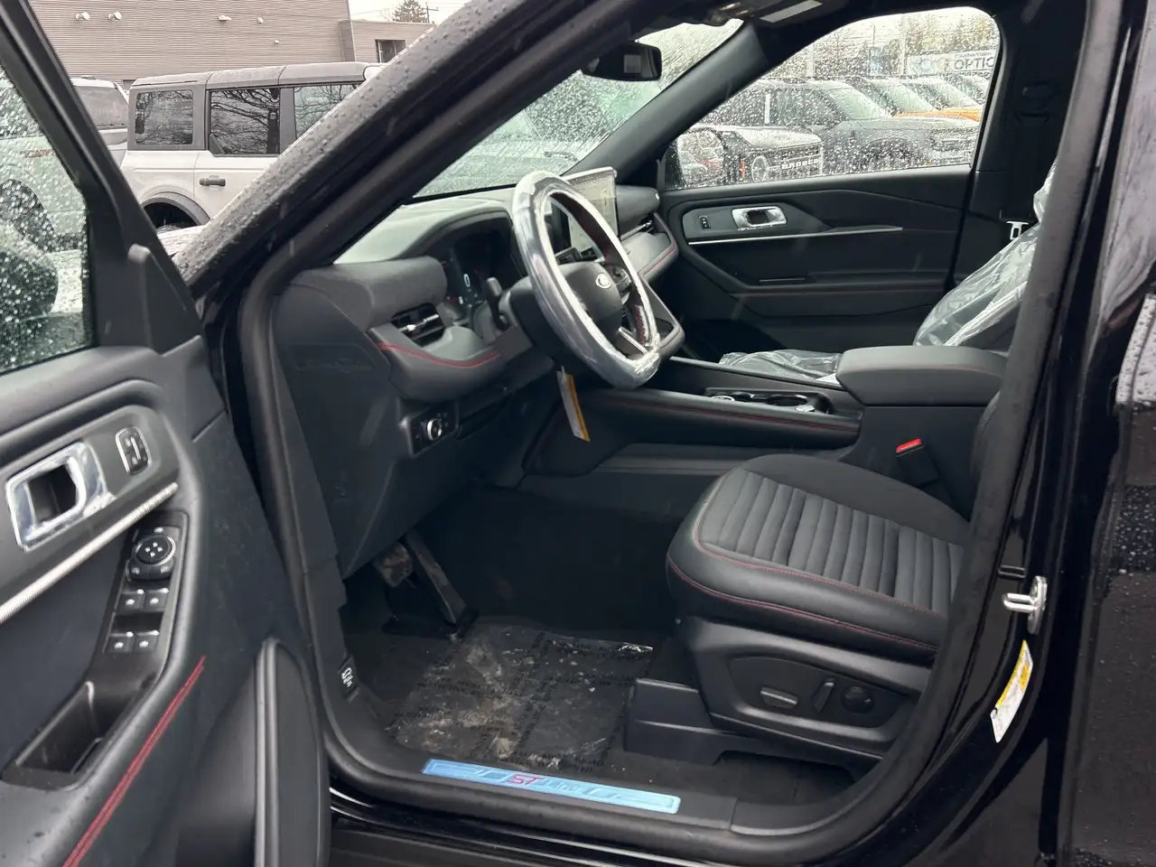 Ford Explorer снимка Ford Explorer