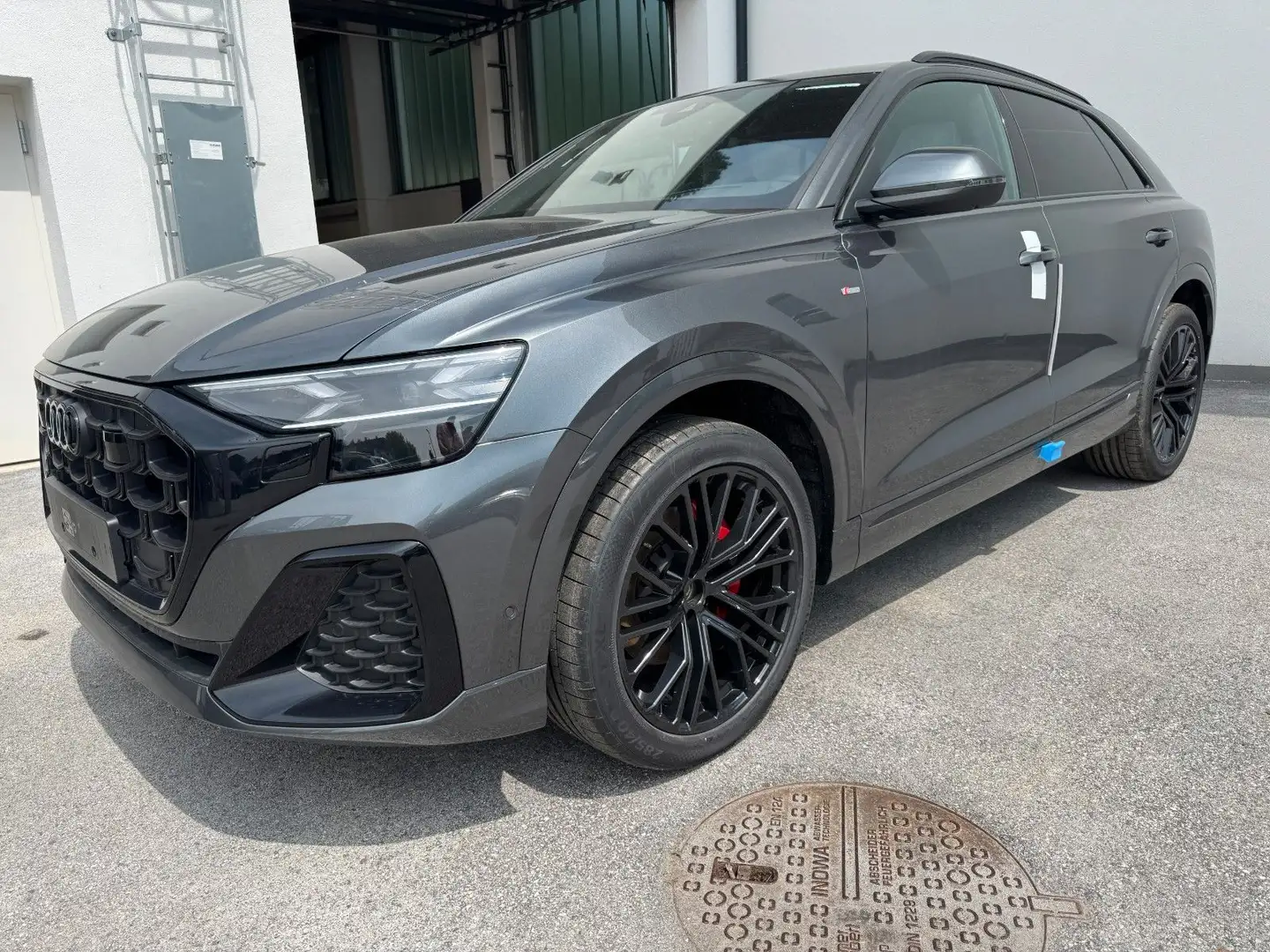 Audi Q8 50 TDI quattro S-Line/Luft/22 Zoll/HeadUp Grau - 1