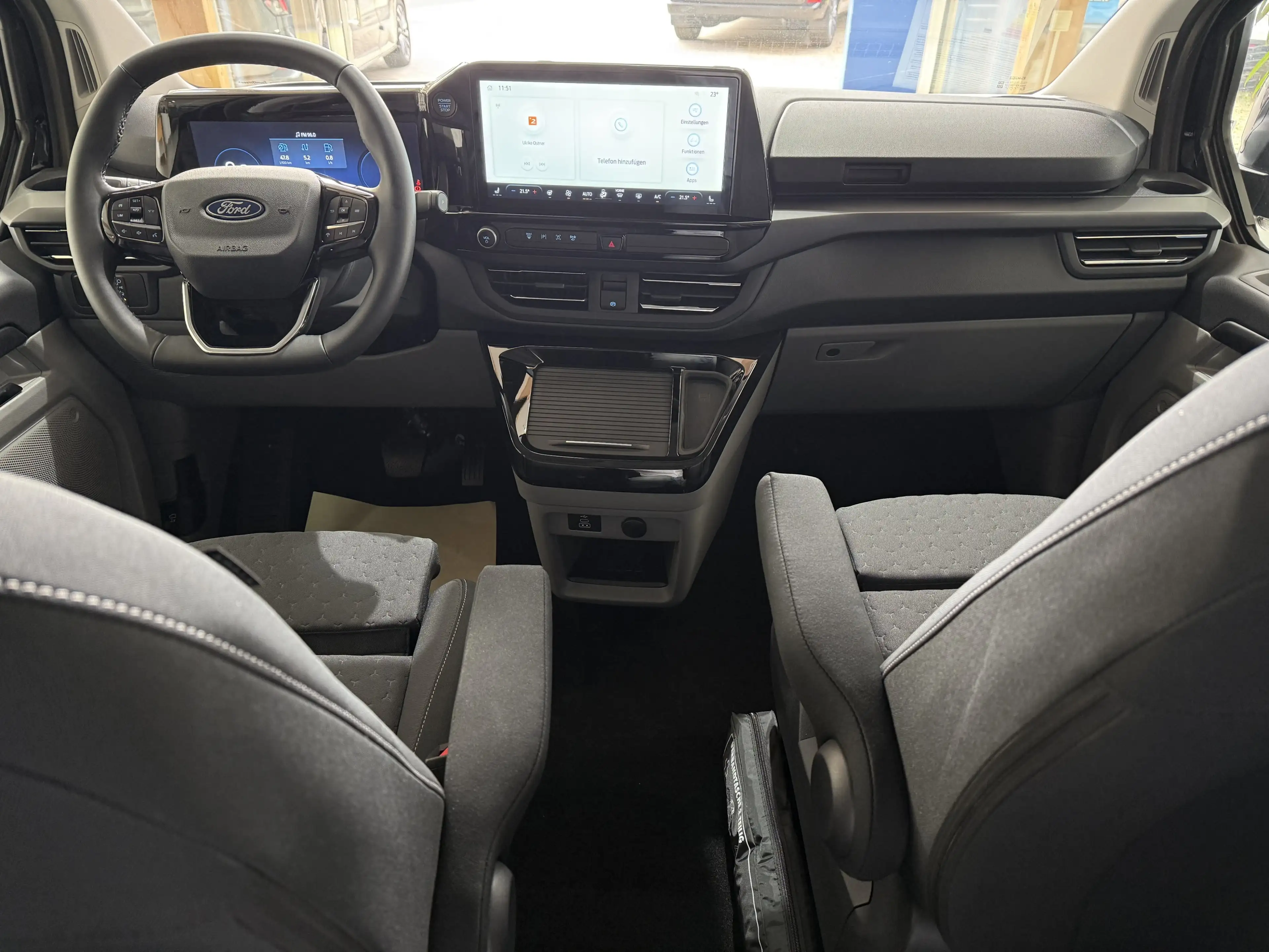 Ford Tourneo Custom Titanium L2 Matrix-LED / 3-Zonen-Klima / 70L Tank — photo 11