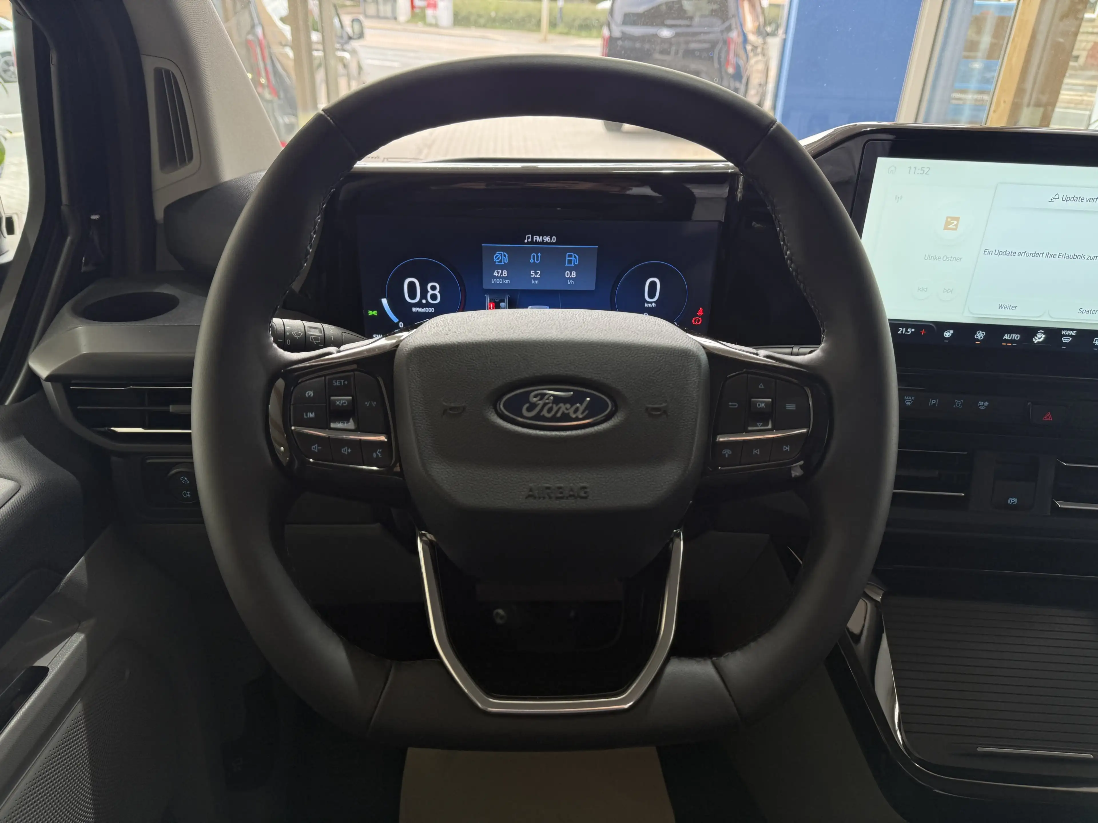 Ford Tourneo Custom Titanium L2 Matrix-LED / 3-Zonen-Klima / 70L Tank — photo 12