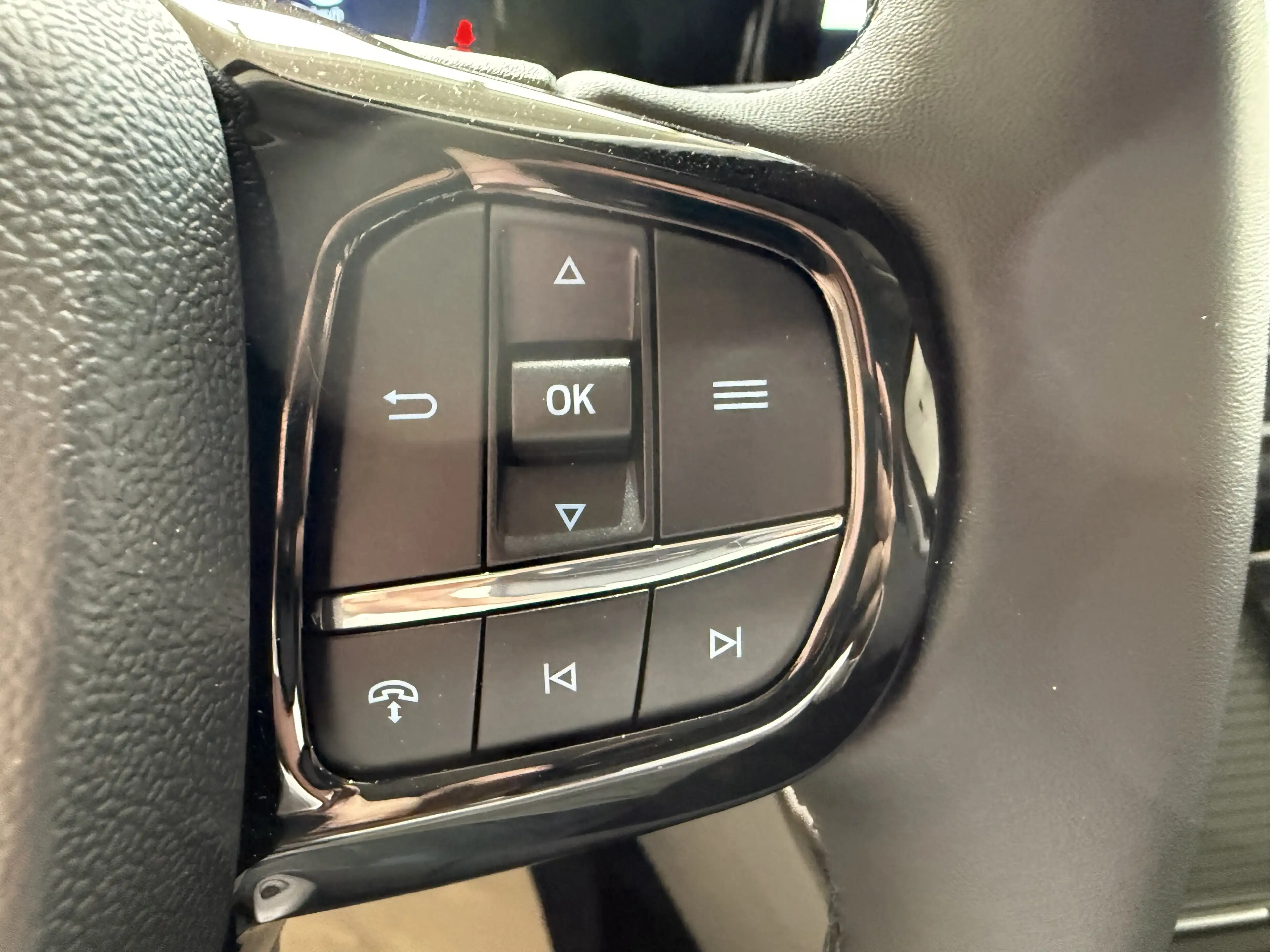 Ford Tourneo Custom Titanium L2 Matrix-LED / 3-Zonen-Klima / 70L Tank — photo 14