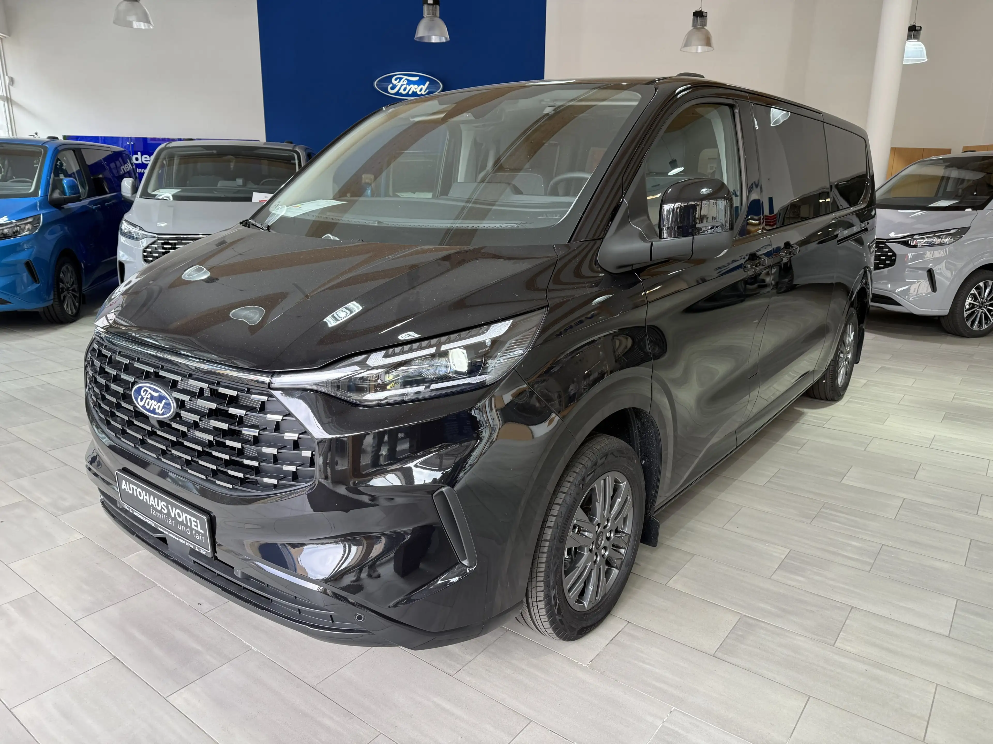 Ford Tourneo Custom Titanium L2 Matrix-LED / 3-Zonen-Klima / 70L Tank