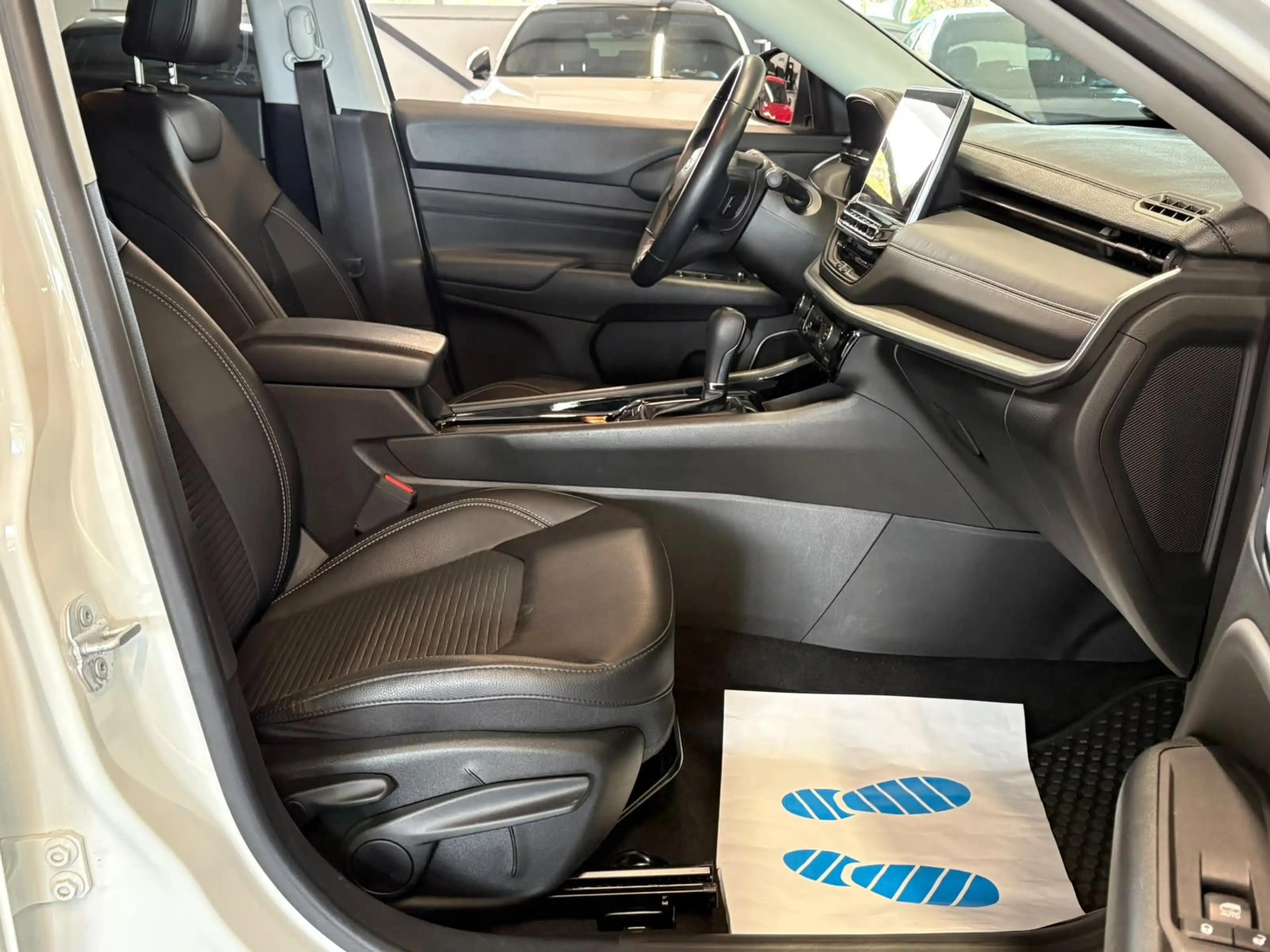 Jeep Compass Limited Mild-Hybrid LED+ACC+KAM+SHZ/LHZ+ — photo 15