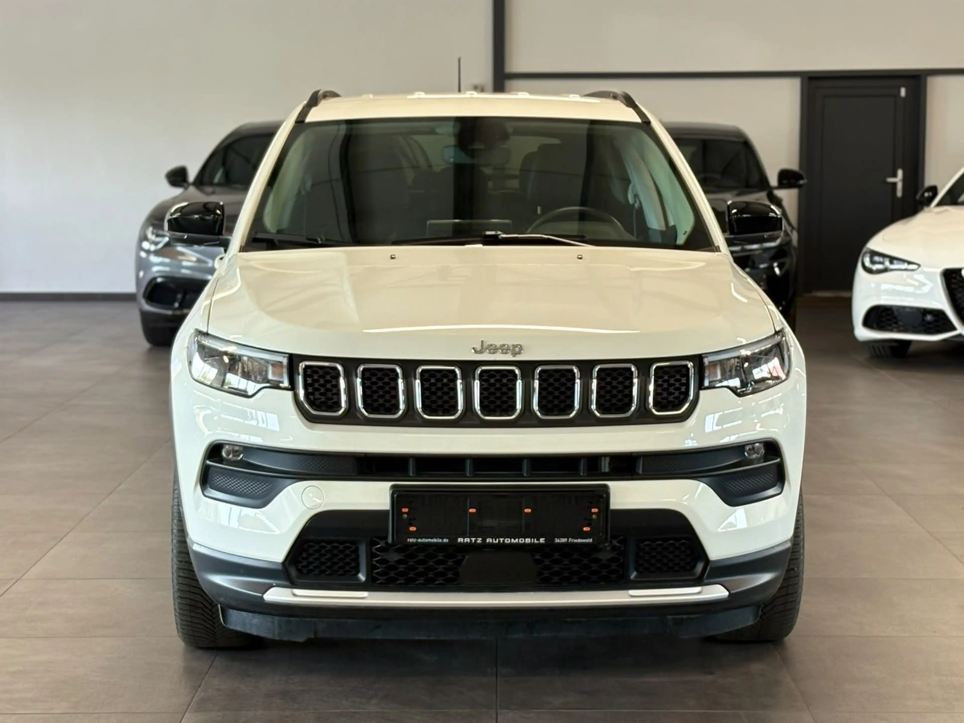 Jeep Compass Limited Mild-Hybrid LED+ACC+KAM+SHZ/LHZ+ — photo 2