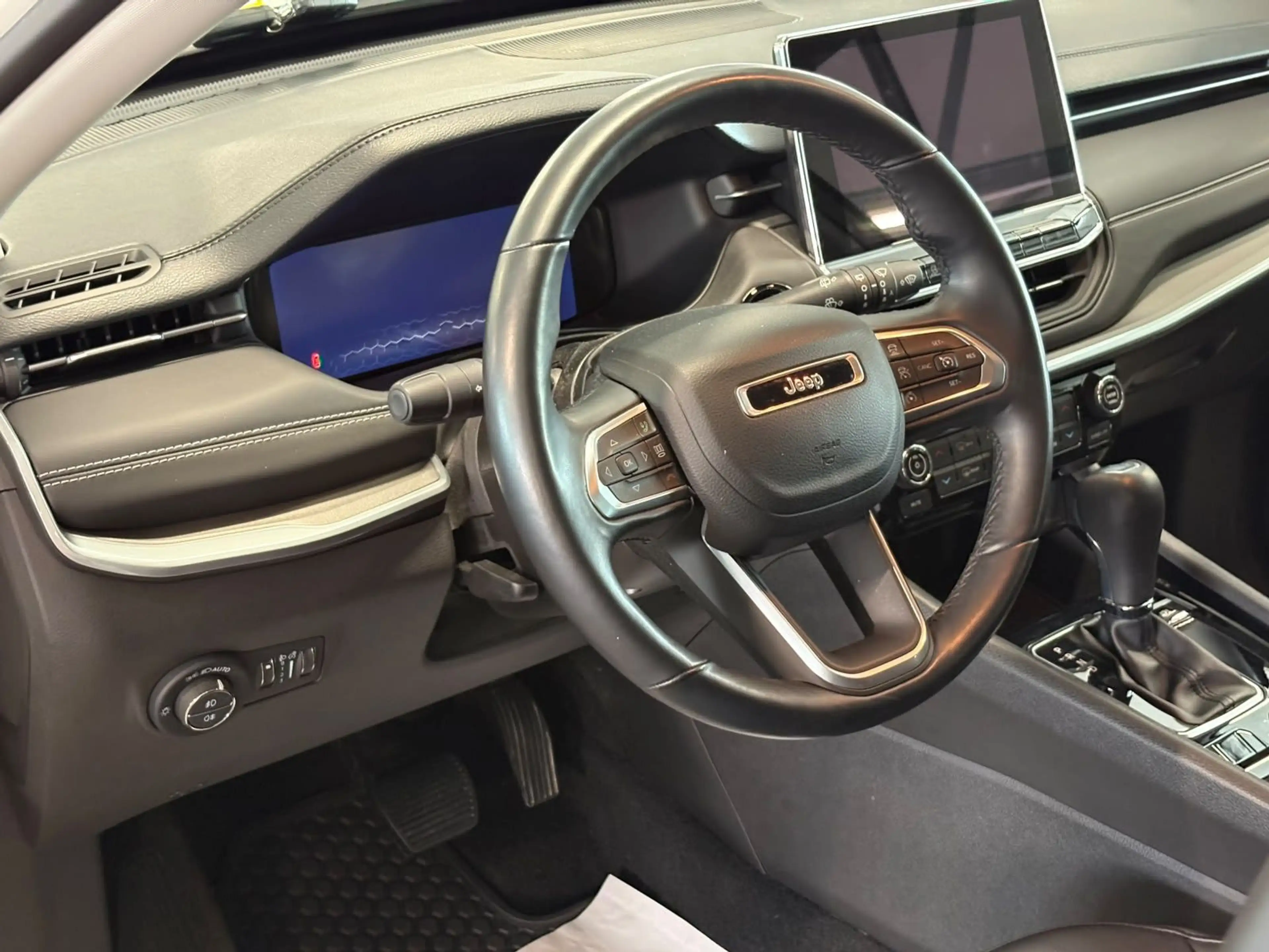 Jeep Compass Limited Mild-Hybrid LED+ACC+KAM+SHZ/LHZ+ — photo 8