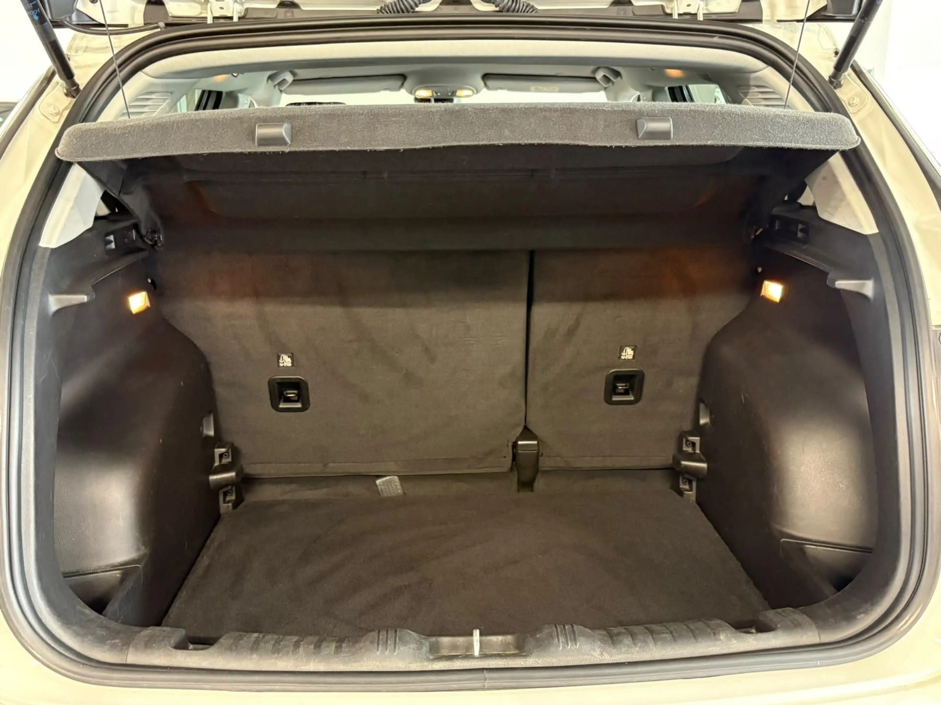 Jeep Compass Limited Mild-Hybrid LED+ACC+KAM+SHZ/LHZ+ — photo 13