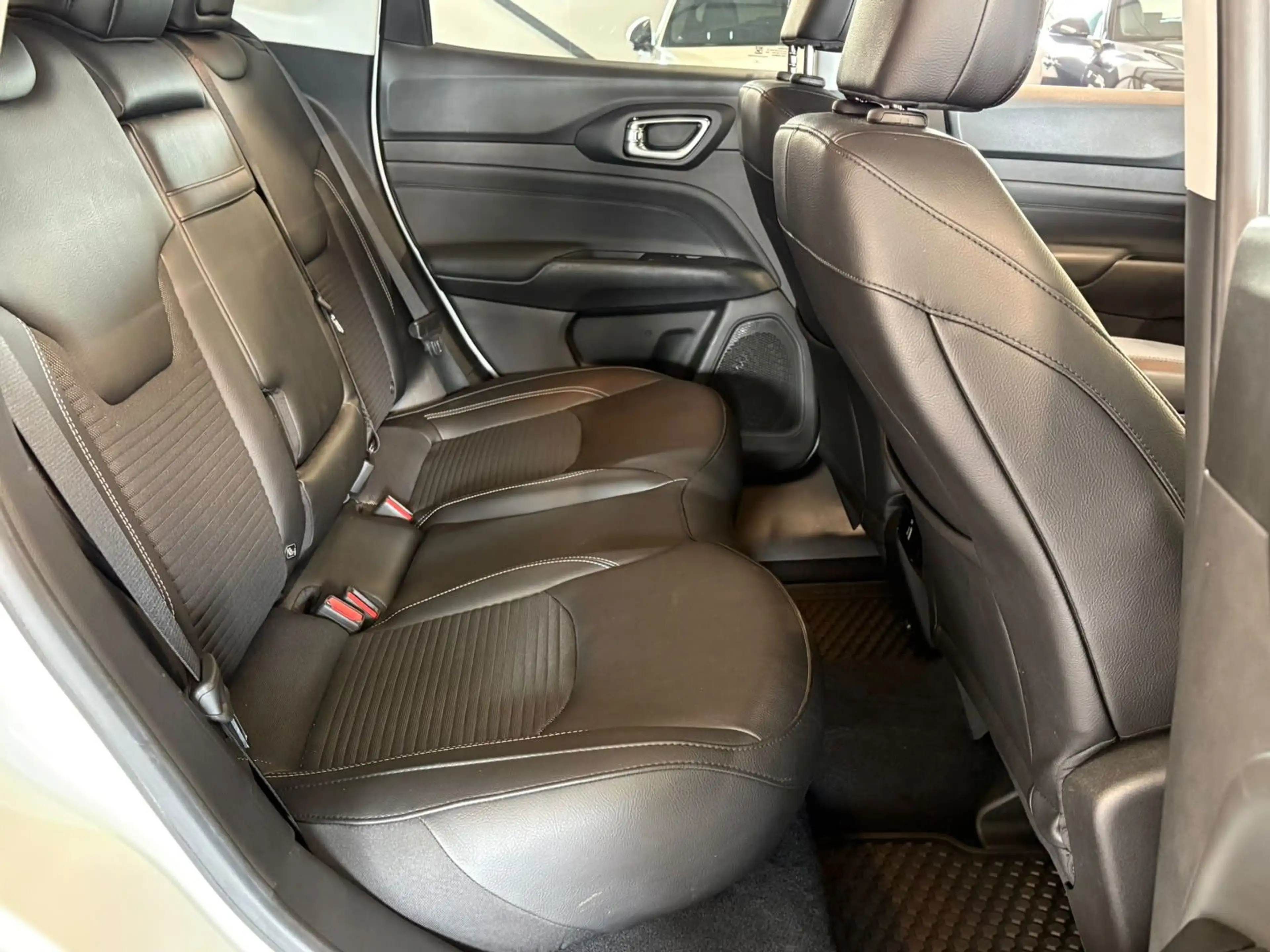 Jeep Compass Limited Mild-Hybrid LED+ACC+KAM+SHZ/LHZ+ — photo 14