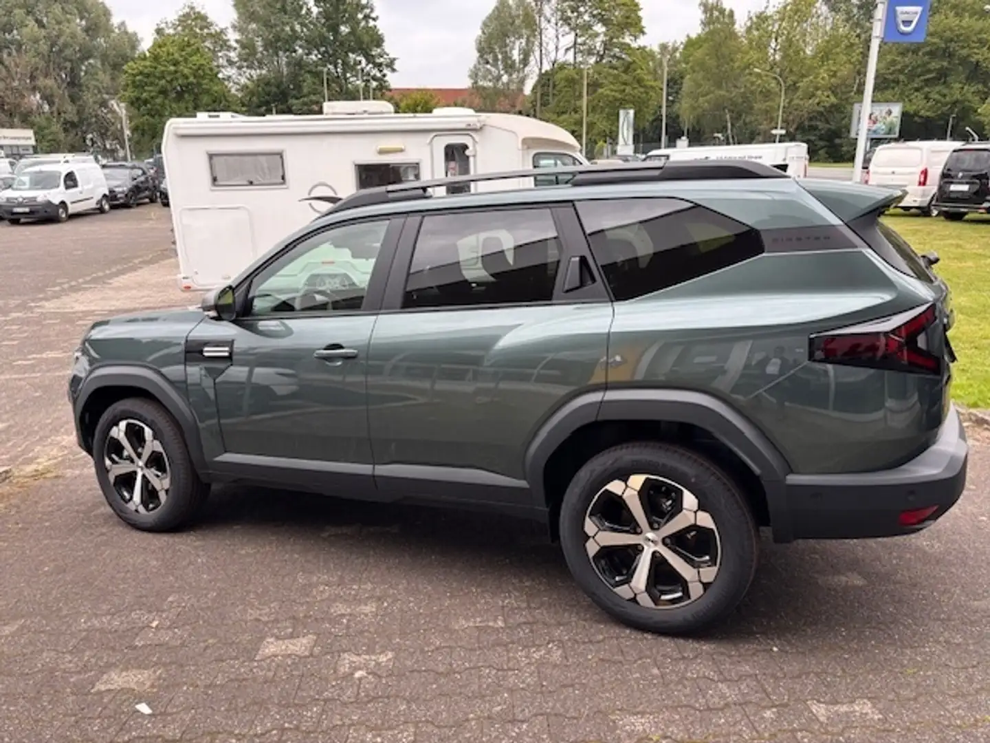 Dacia Bigster Journey TCe 140 Grün - 2