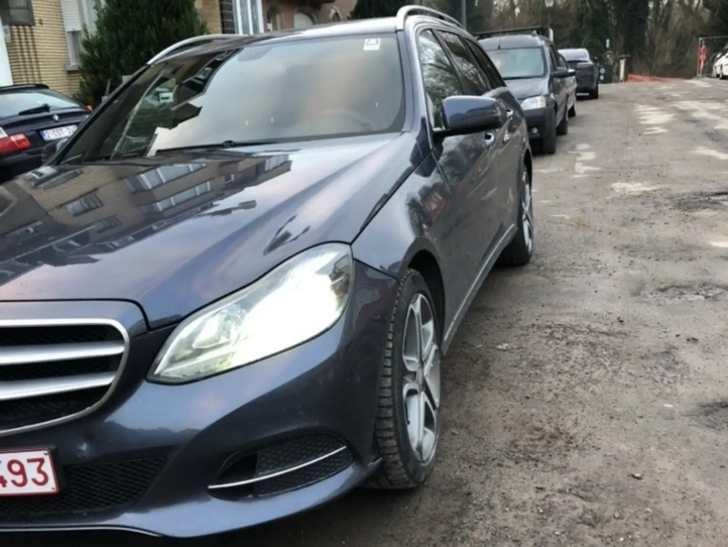 Mercedes-Benz E 220 CDI Bleu - 1