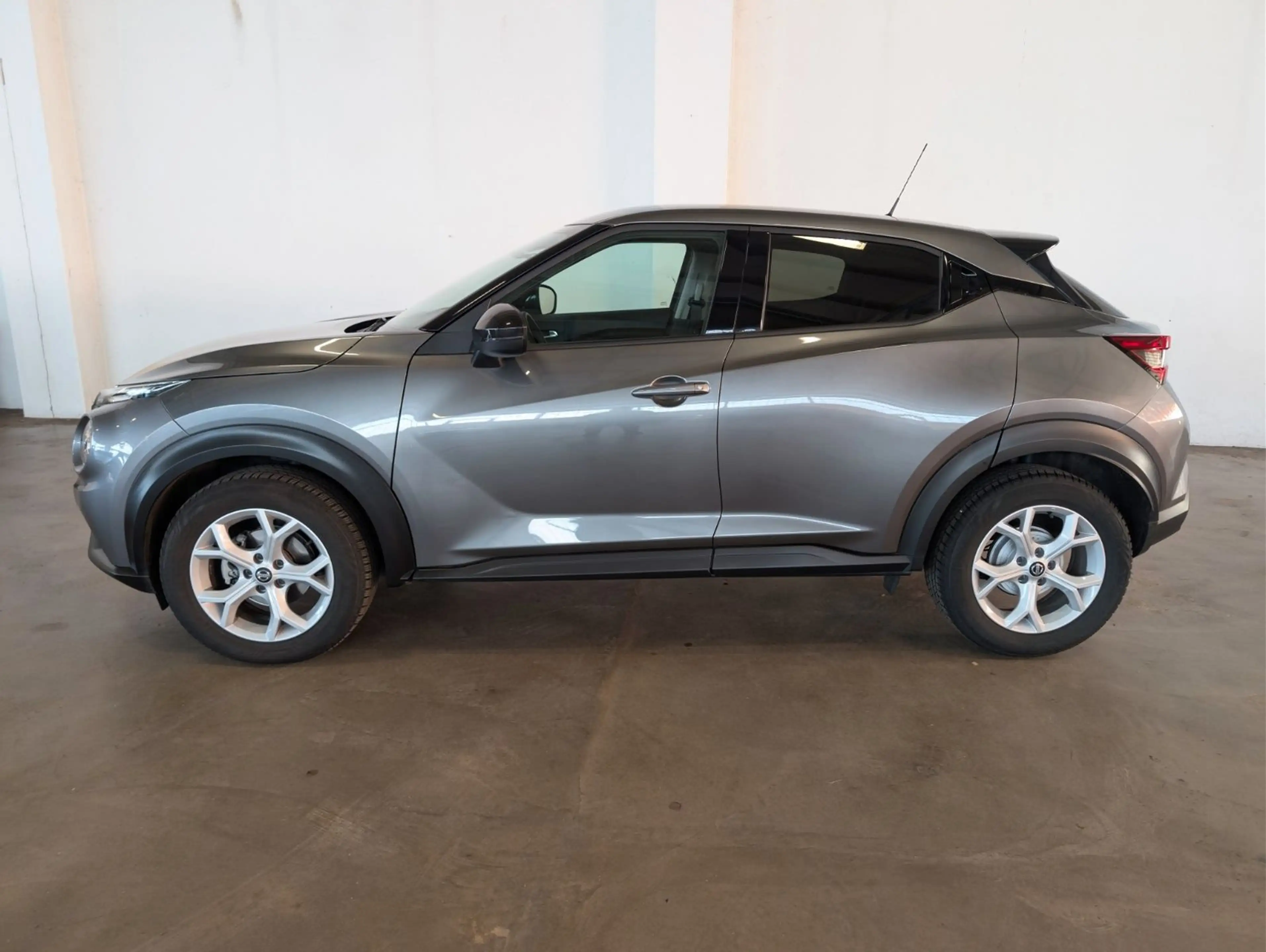 Nissan Juke 1.0 DIG-T DTC — photo 3