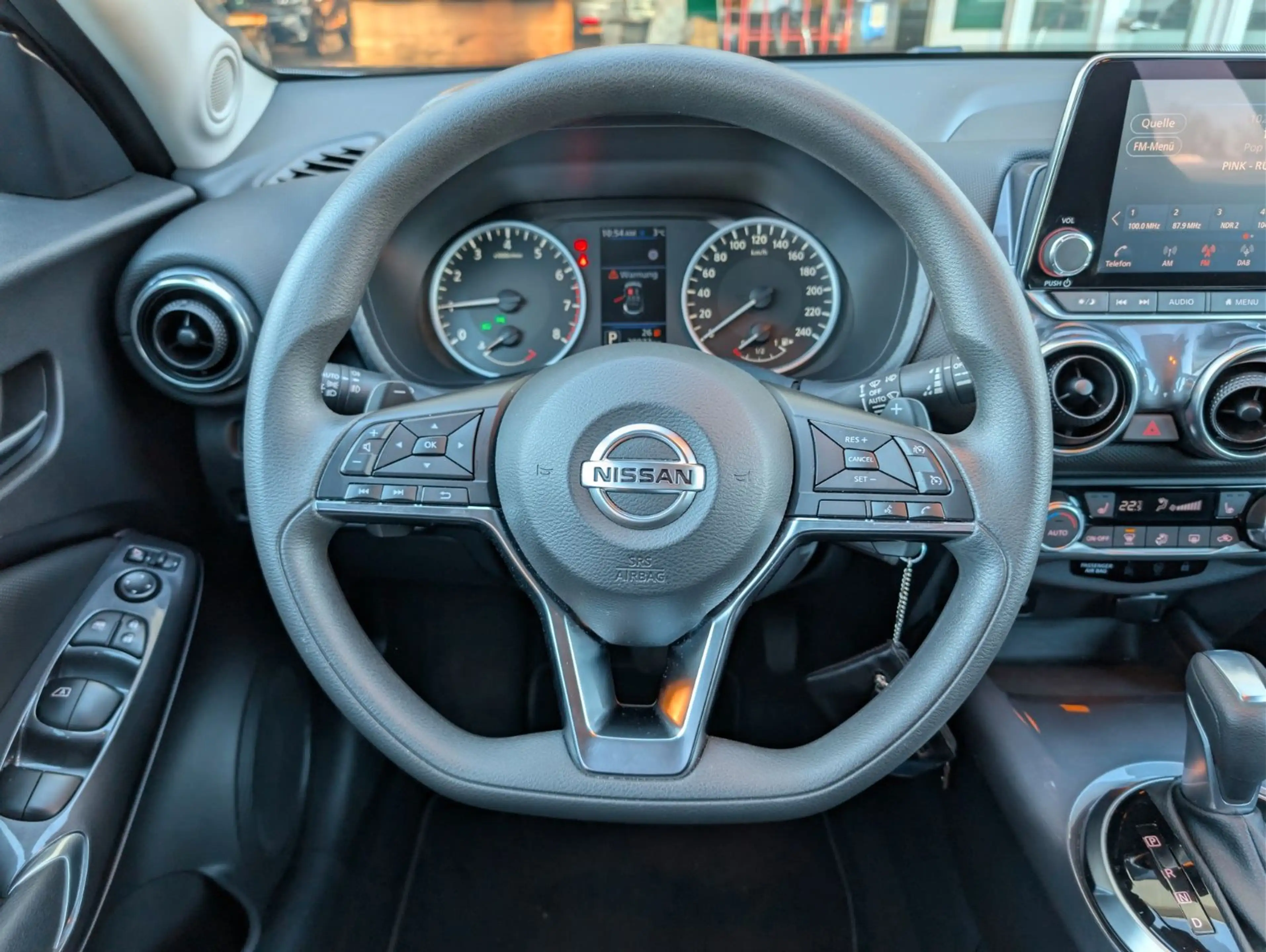 Nissan Juke 1.0 DIG-T DTC — photo 13