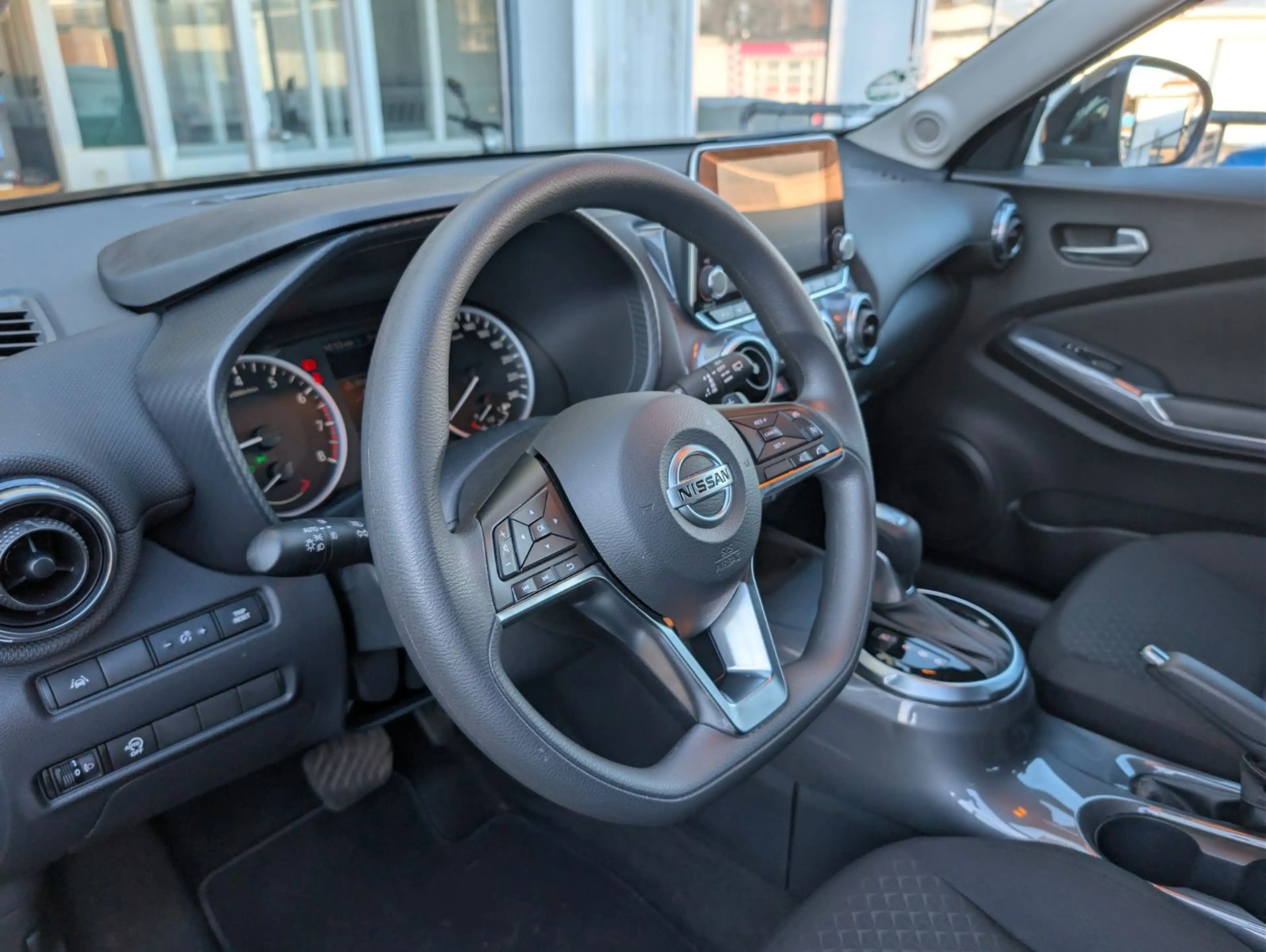 Nissan Juke 1.0 DIG-T DTC — photo 12