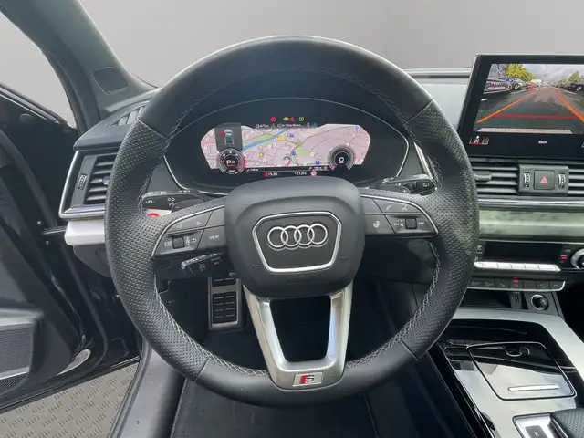 Audi Q5 view 12