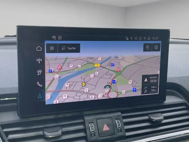 Audi Q5 view 14